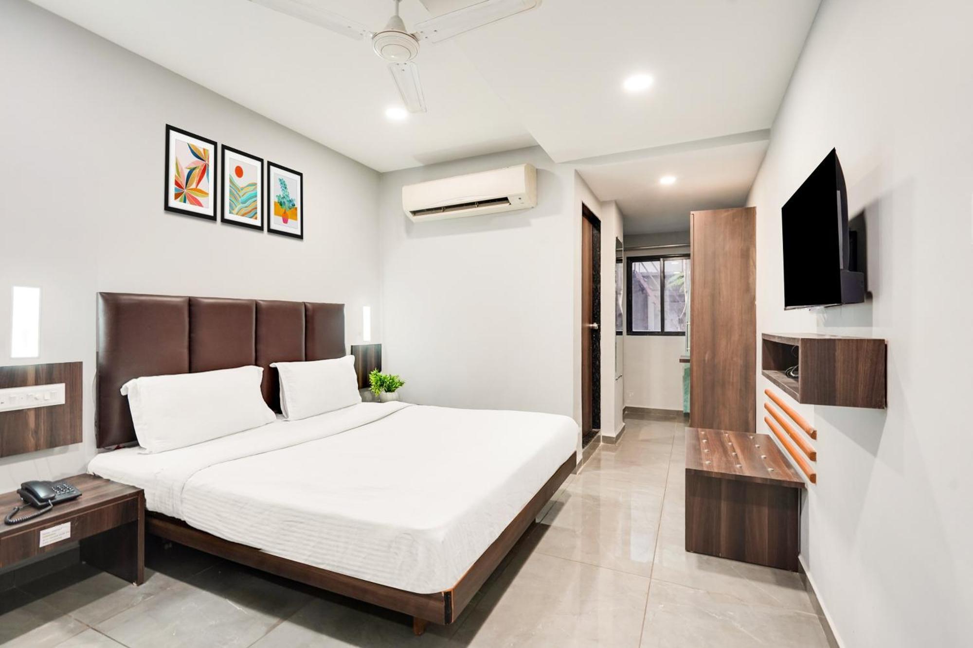 Palette Country Club Surat Hotel Eksteriør billede